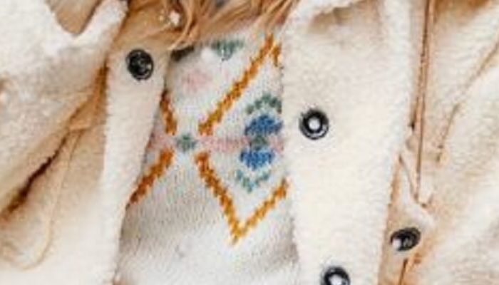 Sieviešu jakas ziemas vairumtirdzniecībai: top 5 modeļi